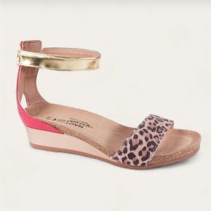 NWT - NAOT Pixie Sandals 40